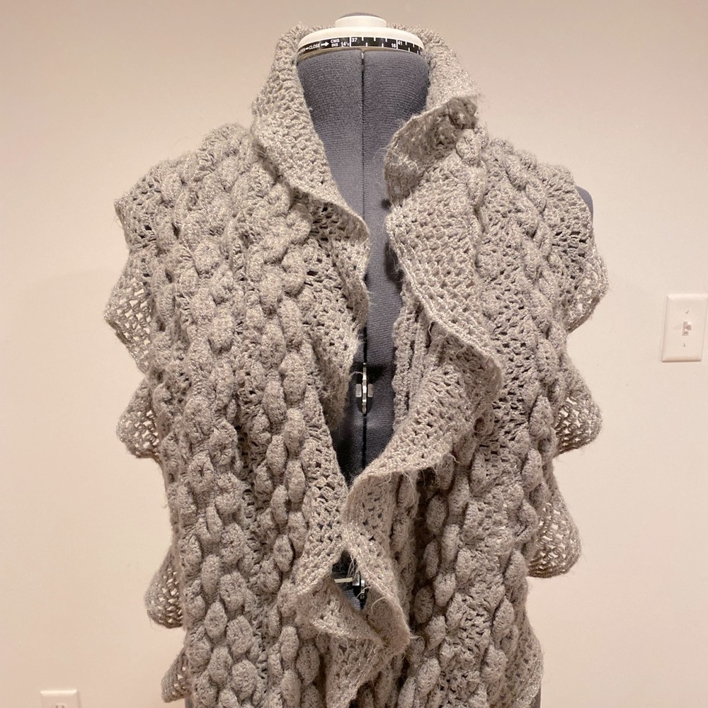 Grey infinity scarf ruffled with a touch of sparkle